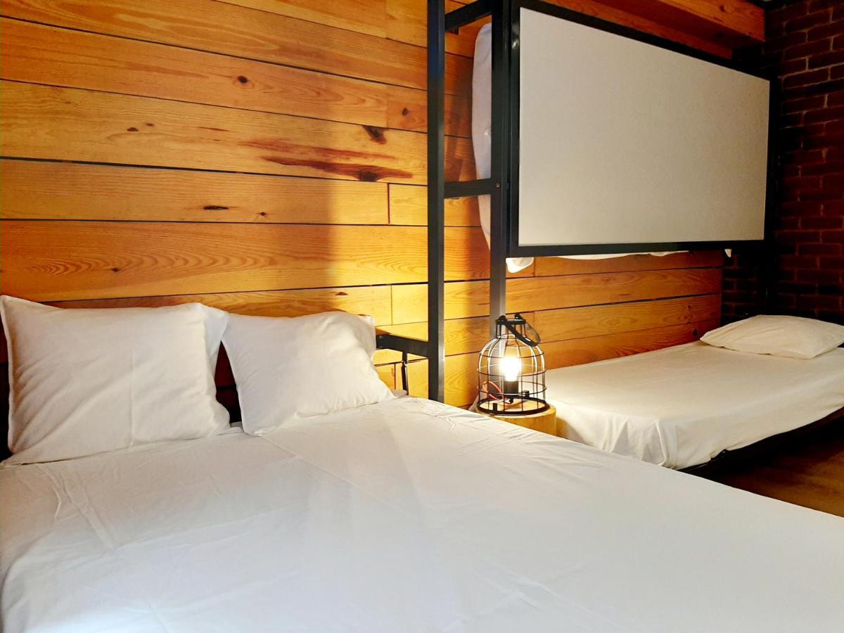 Hostal Erasmus By Gaiarooms Salamanca Esterno foto