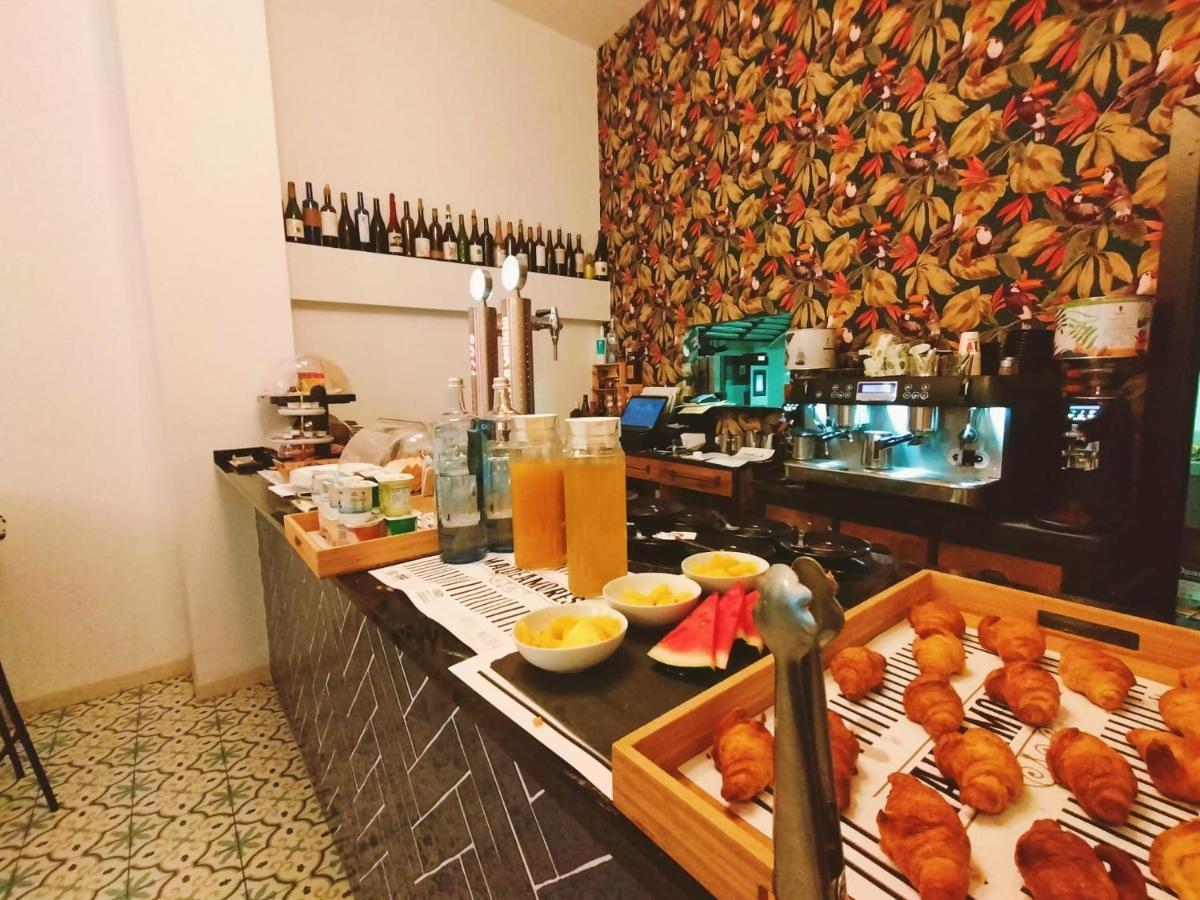 Hostal Erasmus By Gaiarooms Salamanca Esterno foto