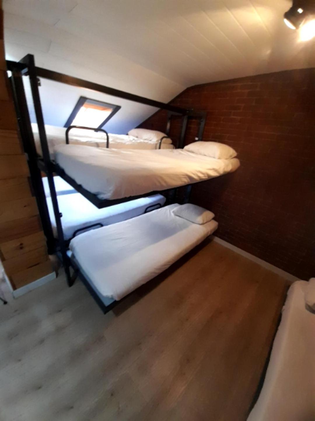 Hostal Erasmus By Gaiarooms Salamanca Esterno foto