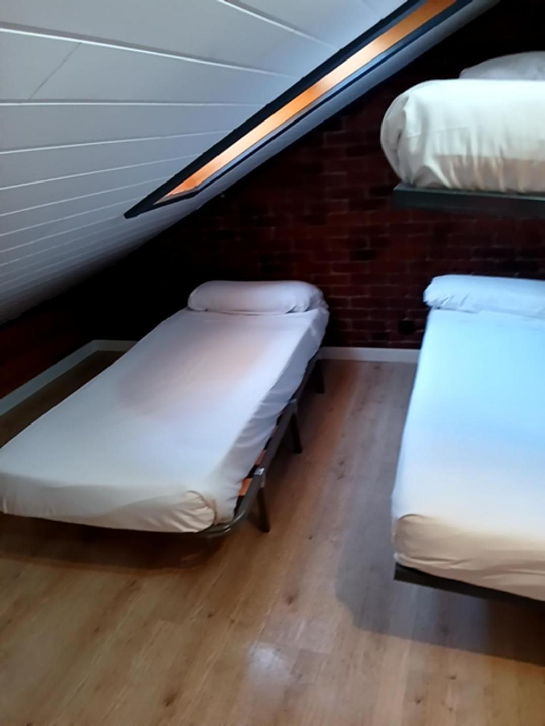 Hostal Erasmus By Gaiarooms Salamanca Esterno foto