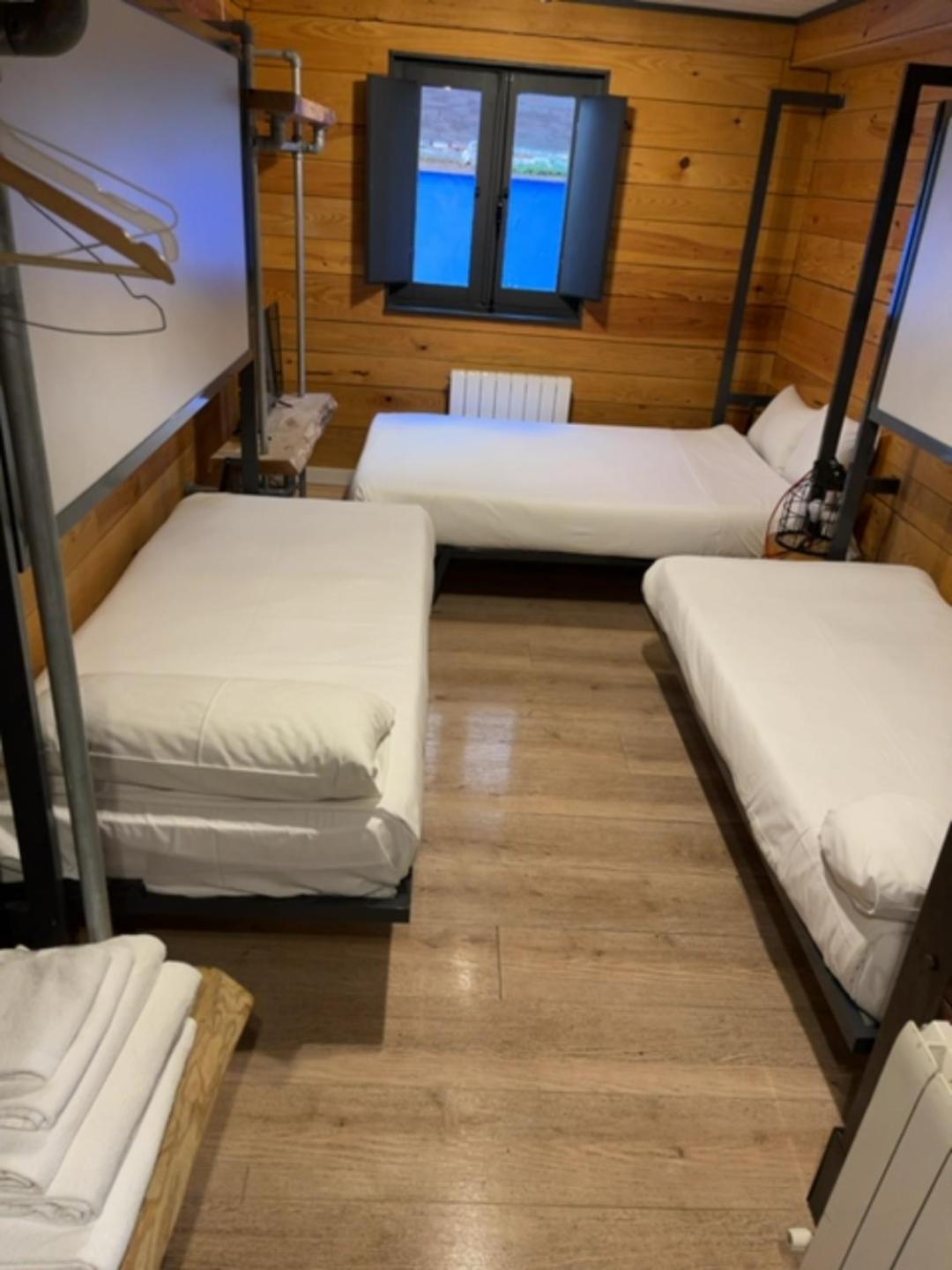 Hostal Erasmus By Gaiarooms Salamanca Esterno foto